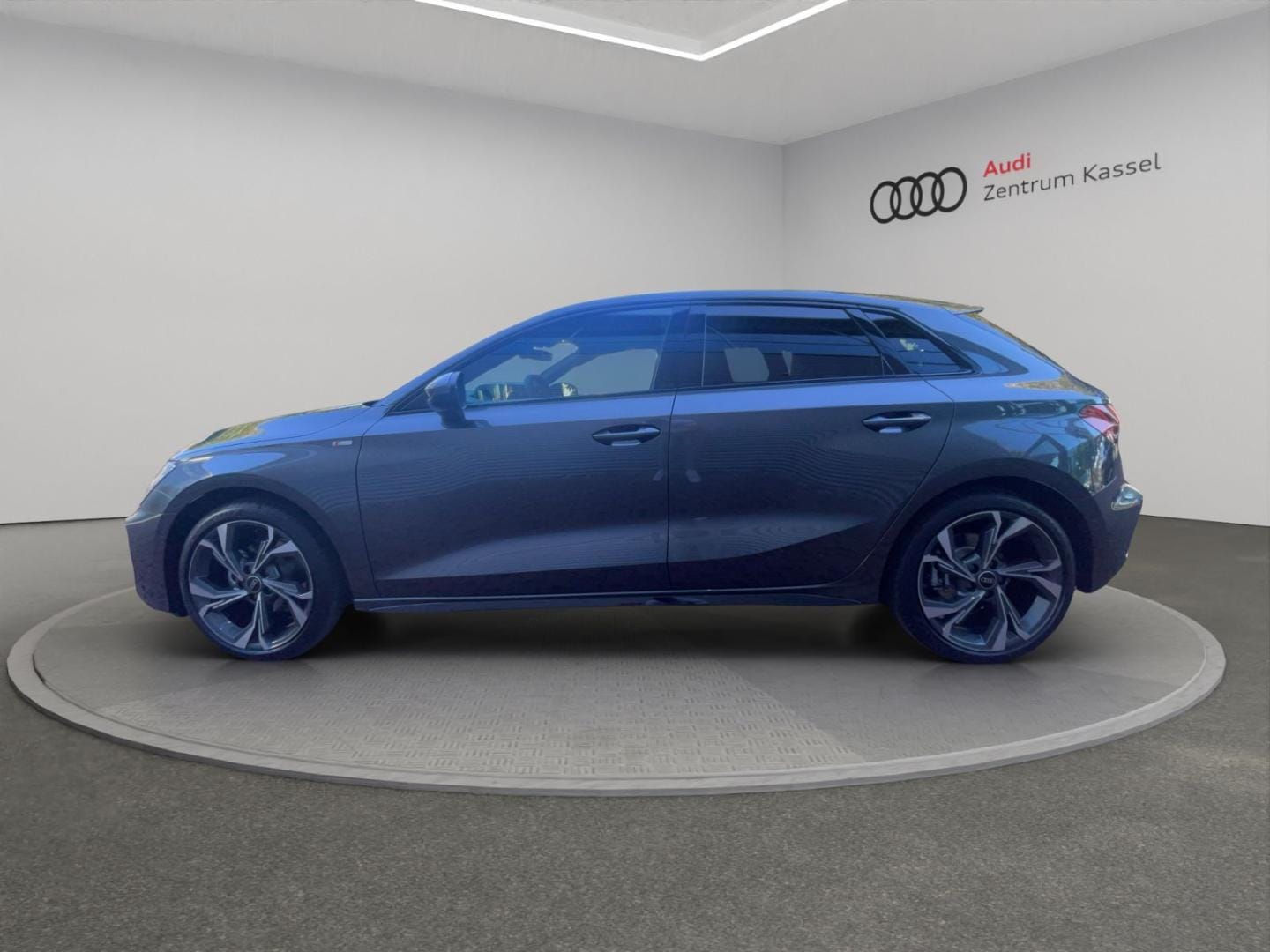 Bild über Audi A3 Sportback S line TFSI 110 kW S tronic - für weitere Informationen kontaktieren Sie den Audi Partner