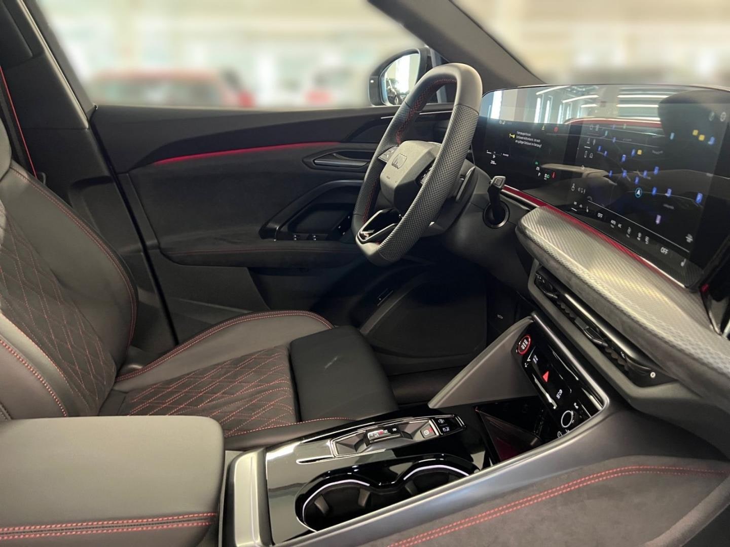 Bild über Audi Q5 SUV TDI quattro 150 kW S tronic - für weitere Informationen kontaktieren Sie den Audi Partner