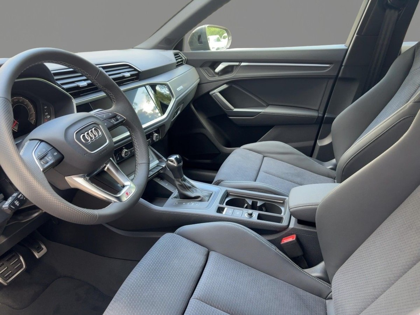 Bild über Audi Q3 Sportback TDI 110 kW S tronic - für weitere Informationen kontaktieren Sie den Audi Partner