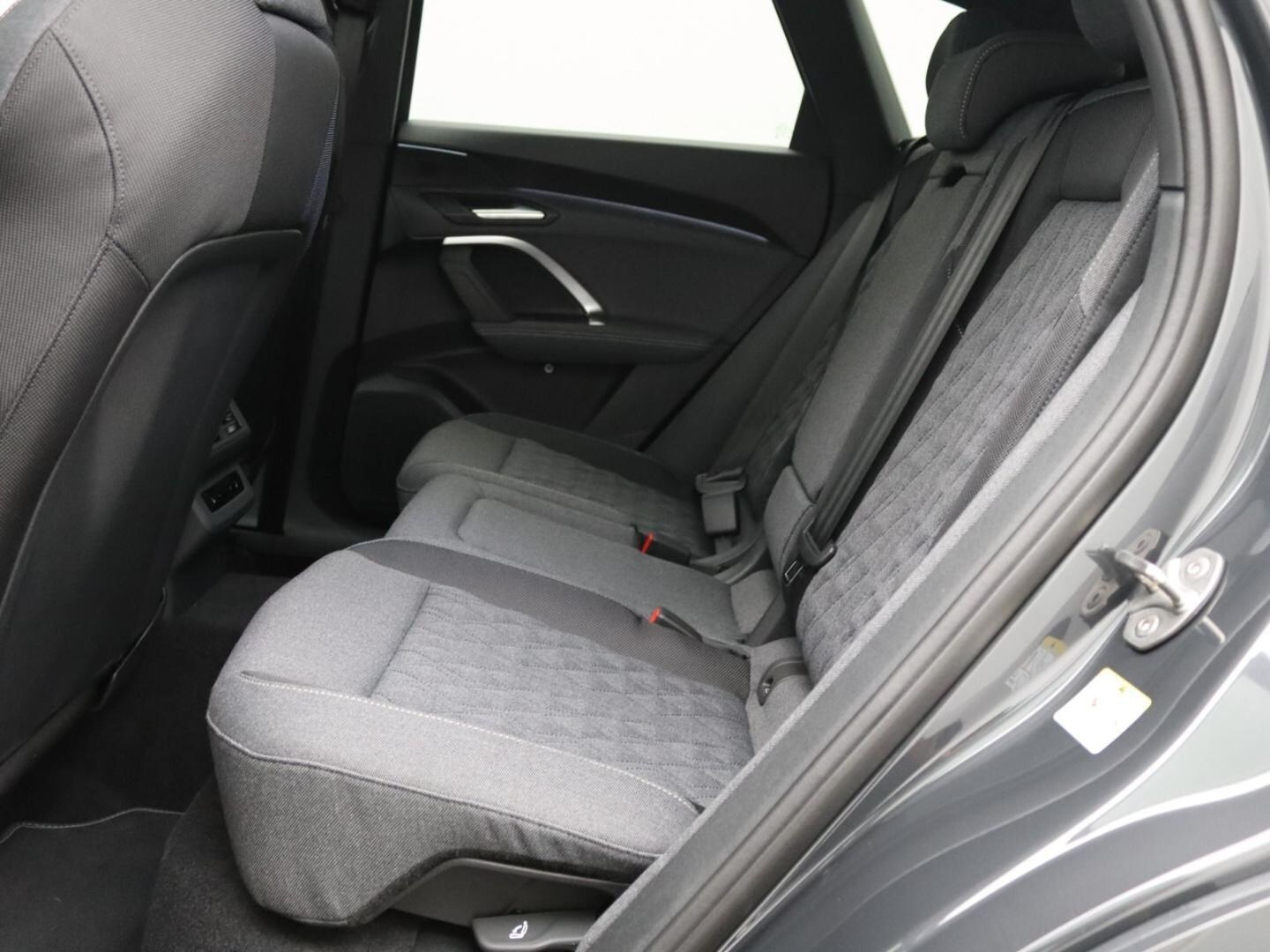 Bild über Audi Q5 SUV TDI quattro 150 kW S tronic - für weitere Informationen kontaktieren Sie den Audi Partner