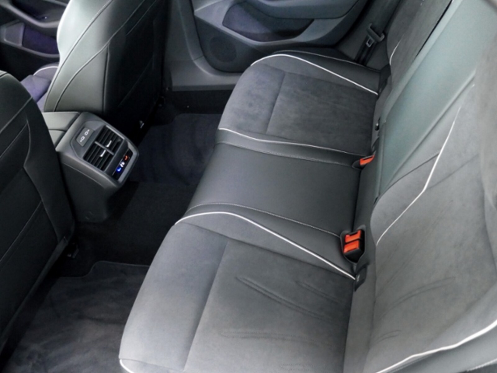 Volkswagen Passat – Bild 11
