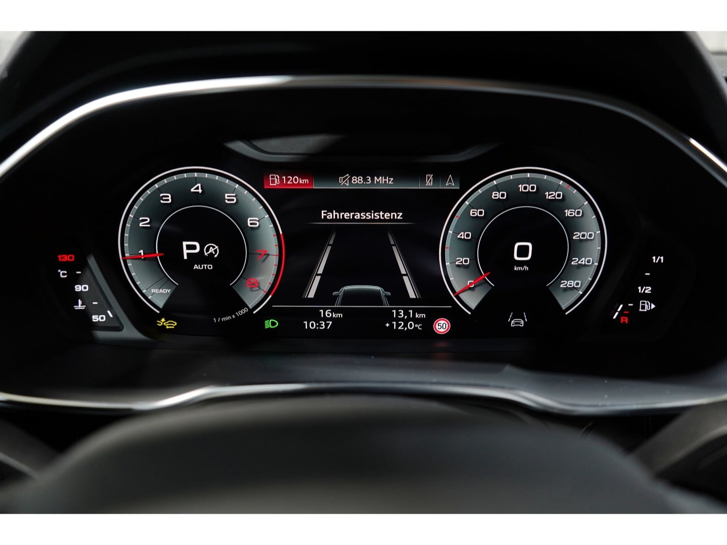 Bild über Audi Q3 TFSI 110 kW S tronic - für weitere Informationen kontaktieren Sie den Audi Partner