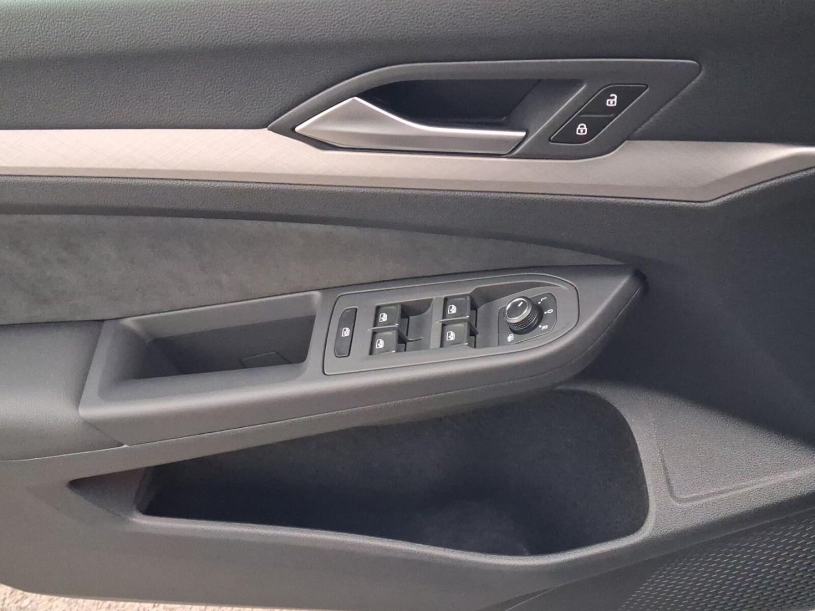 Volkswagen Golf Variant – Bild 8