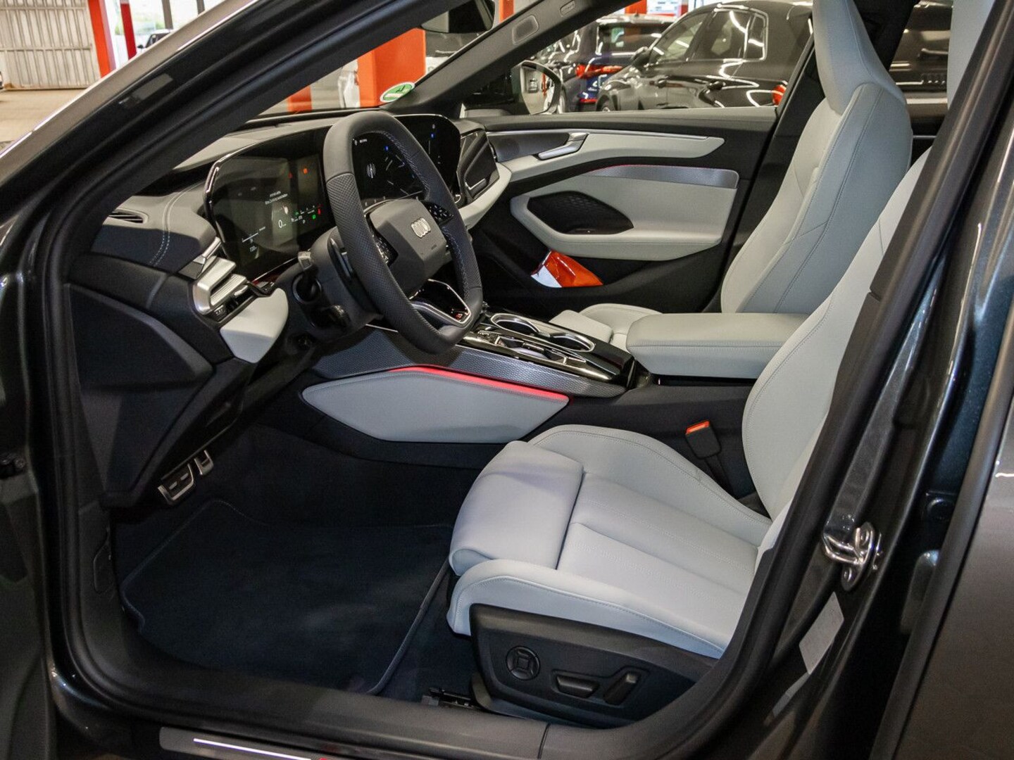 Bild über Audi A6 Avant TDI quattro 150 kW S tronic - für weitere Informationen kontaktieren Sie den Audi Partner