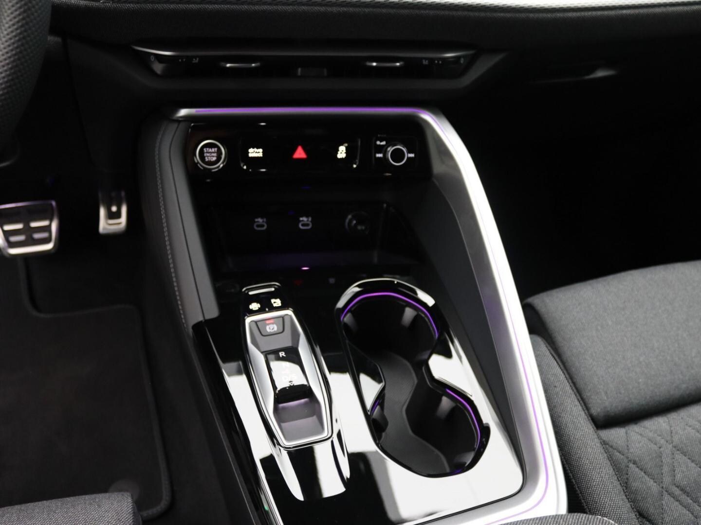Bild über Audi Q5 SUV TDI quattro 150 kW S tronic - für weitere Informationen kontaktieren Sie den Audi Partner