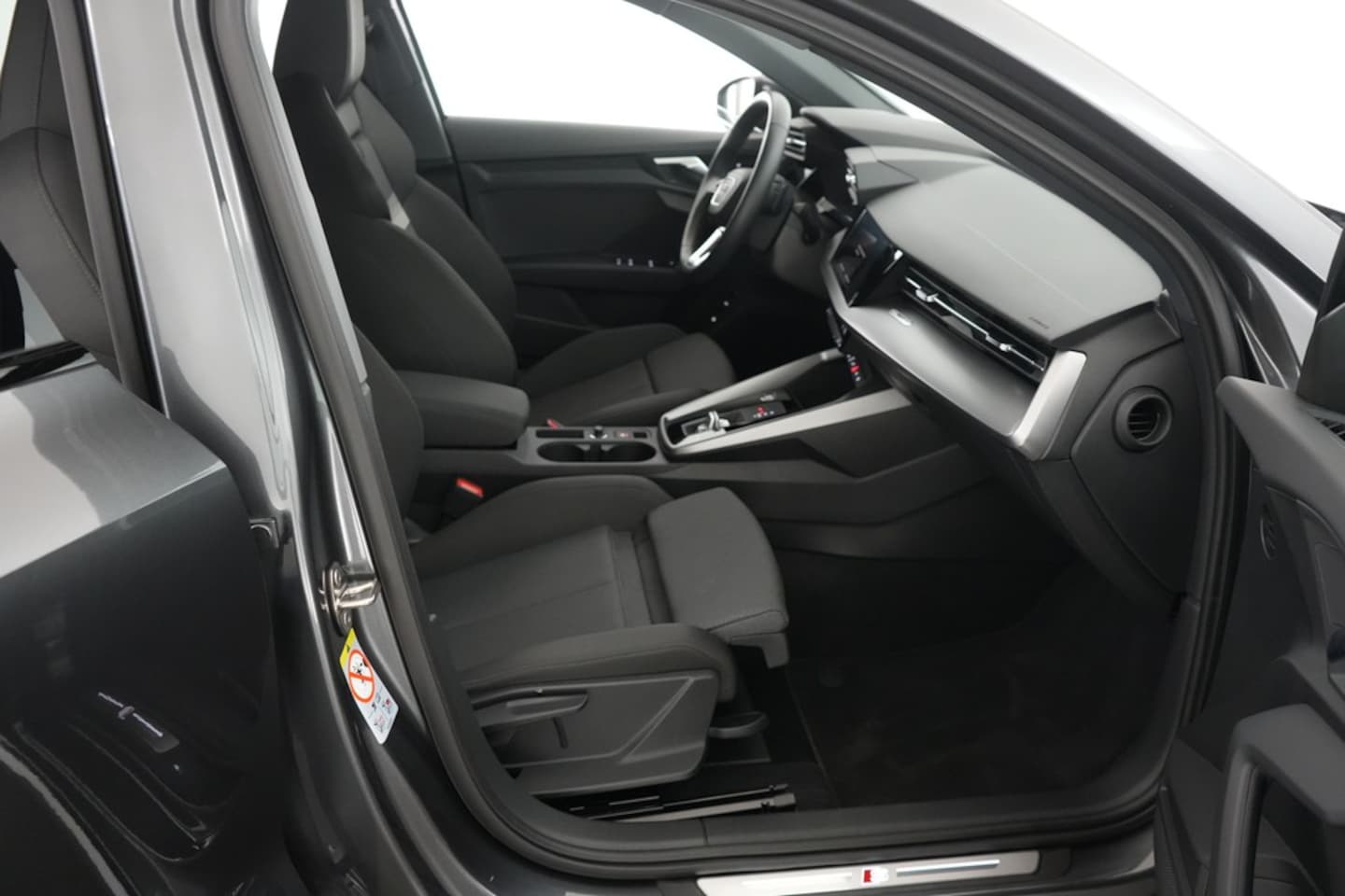 Bild über Audi A3 Sportback TFSI e S line 45 TFSI e S tronic - für weitere Informationen kontaktieren Sie den Audi Partner