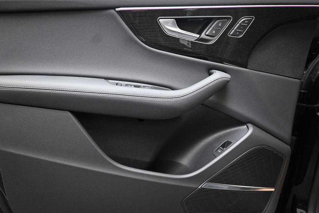 2026 Audi Q8 Prestige - Photo 23