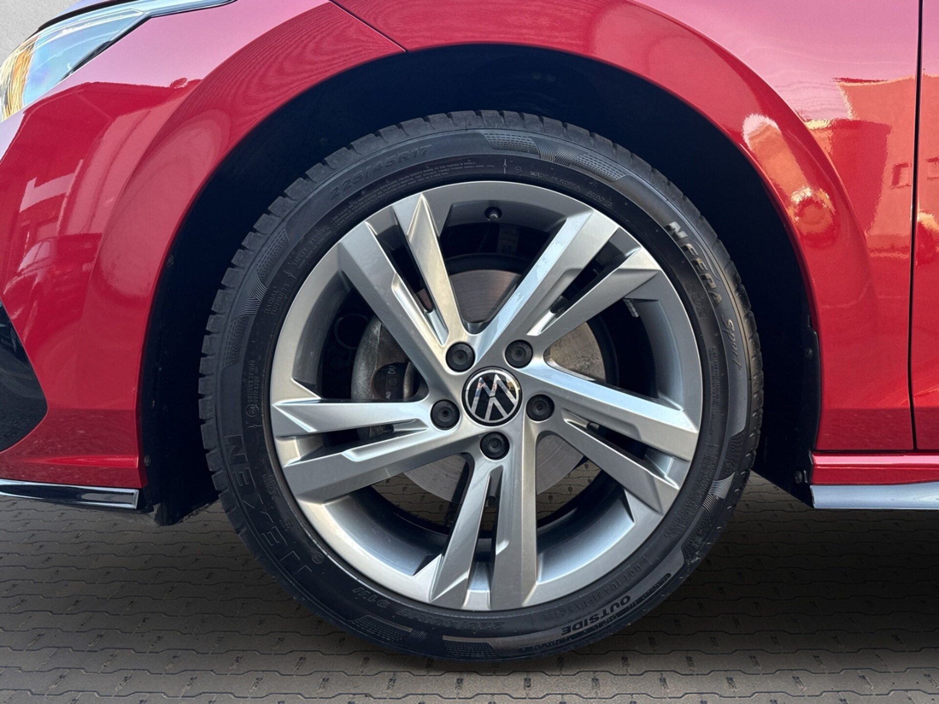 Volkswagen Golf R-Line
