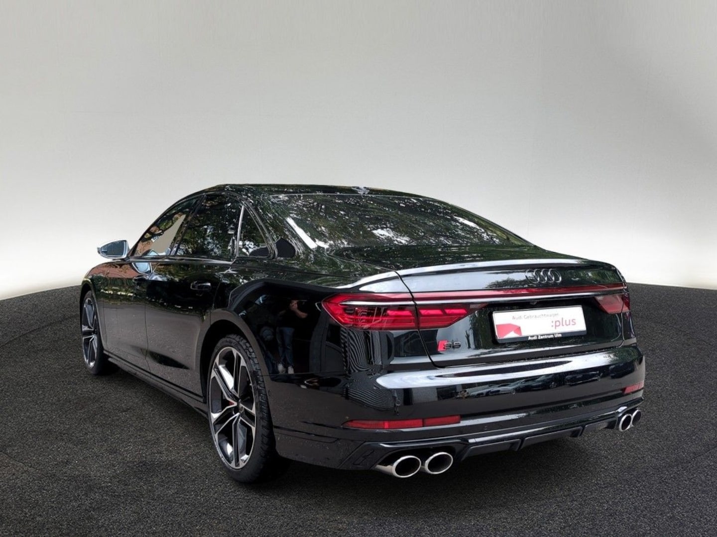Bild über Audi S8 TFSI quattro tiptronic - für weitere Informationen kontaktieren Sie den Audi Partner