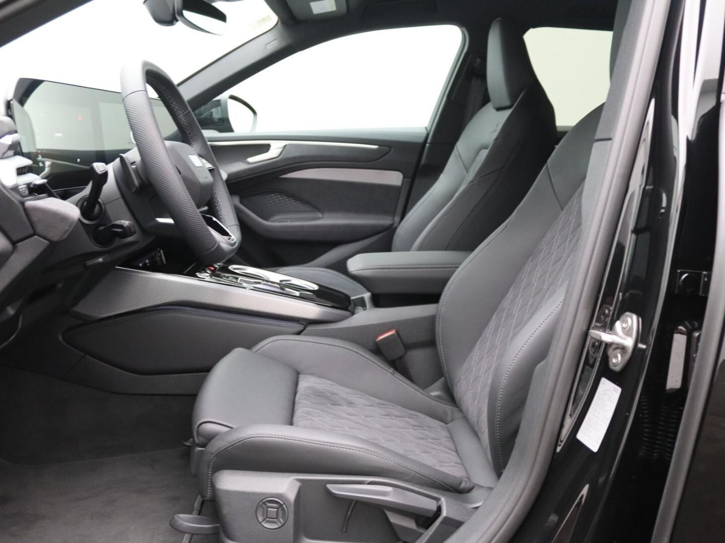 Bild über Audi A6 Avant TDI 150 kW S tronic - für weitere Informationen kontaktieren Sie den Audi Partner