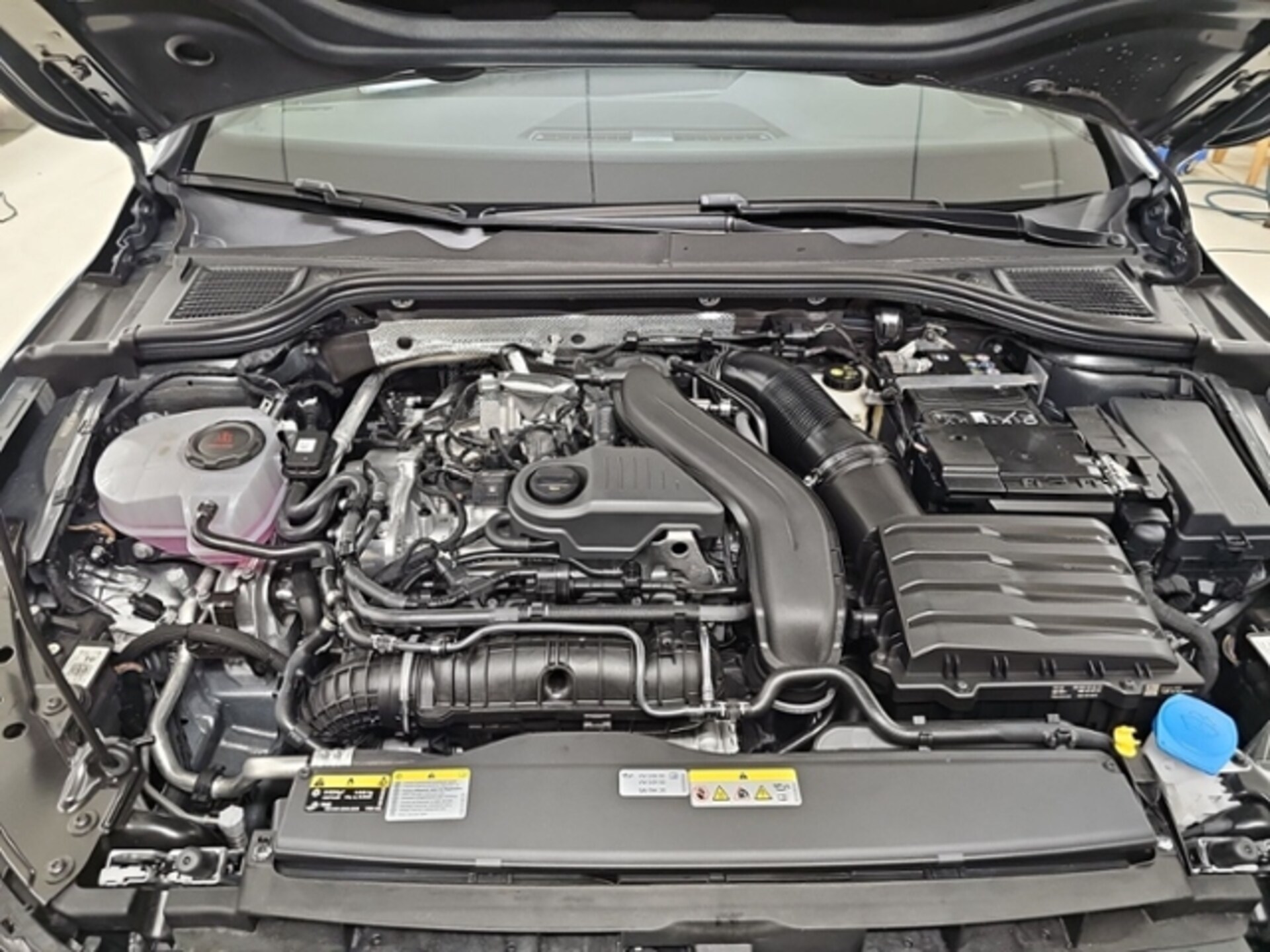 Volkswagen Golf Variant R-Line