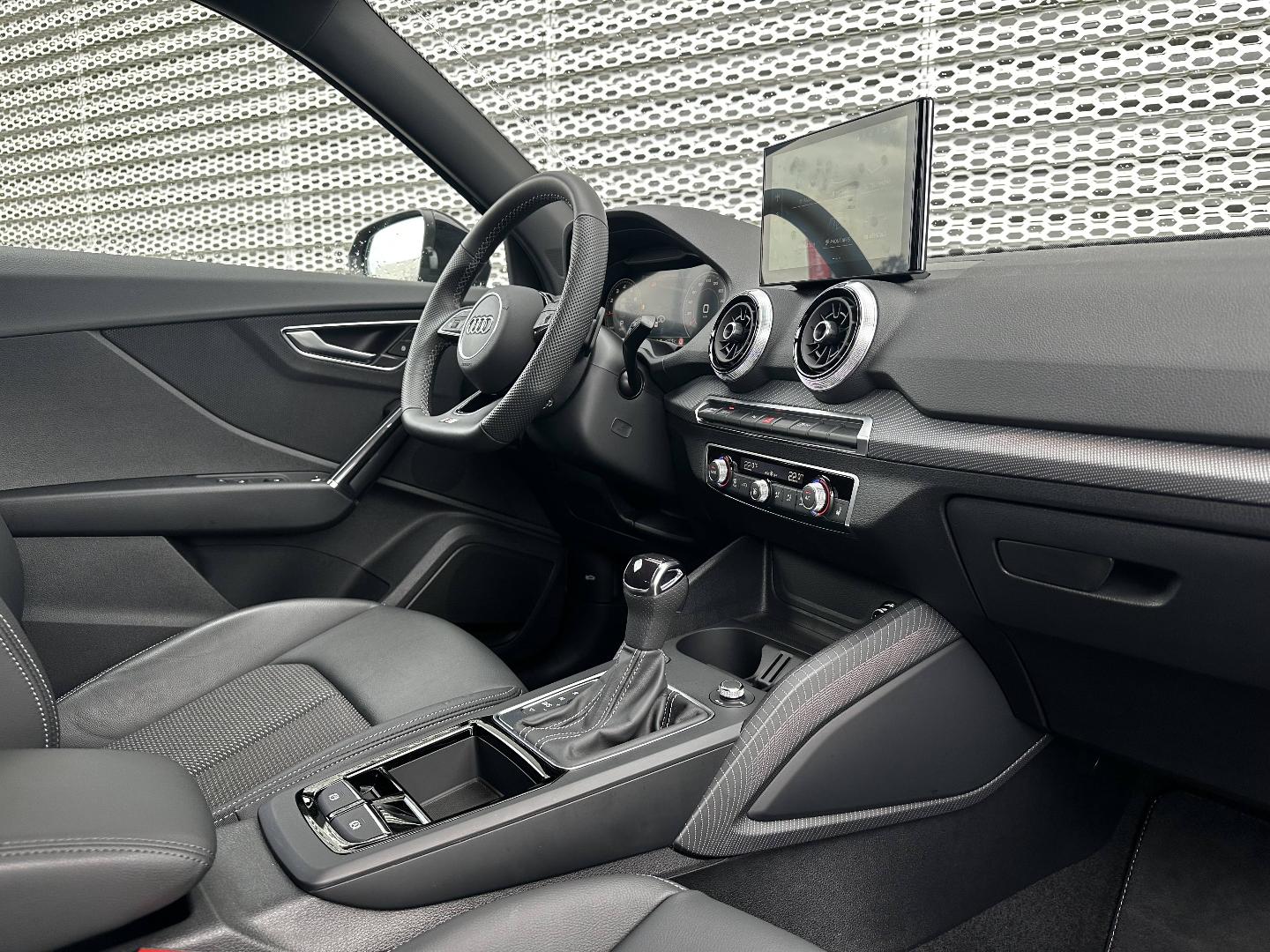 Image about Audi Q2 S line plus 35 TFSI 110 kW (150 ch) S tronic