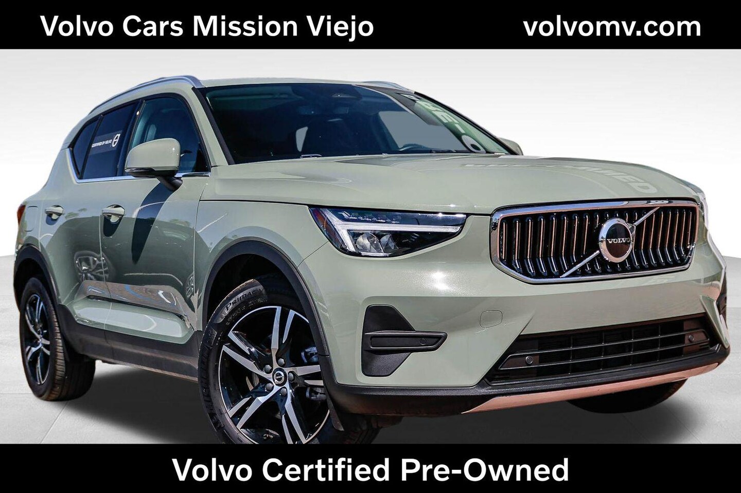 2025 Volvo XC40