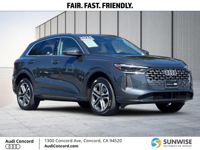 2025 Audi Q5 40 Premium's photo