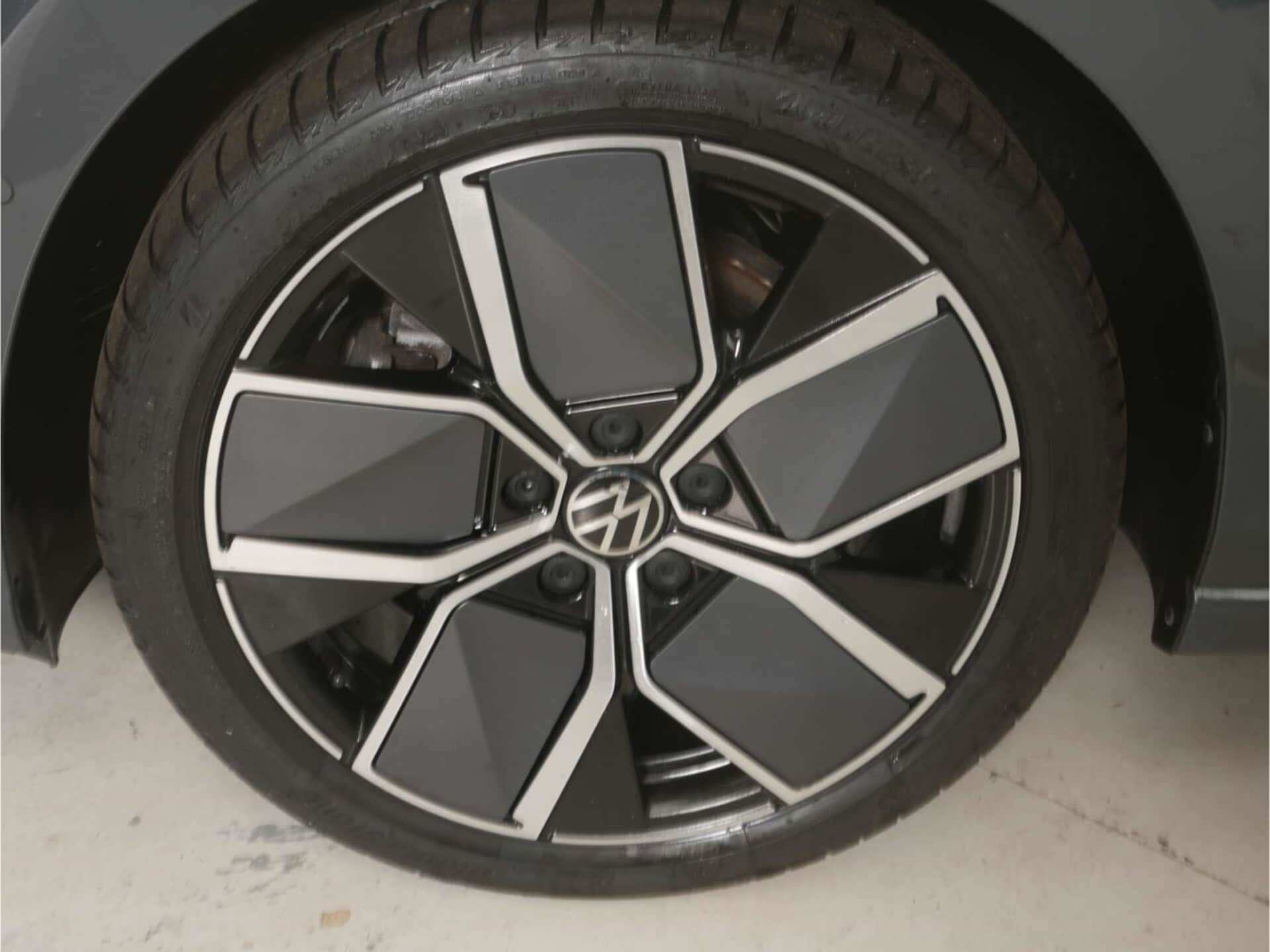 Volkswagen Golf Style