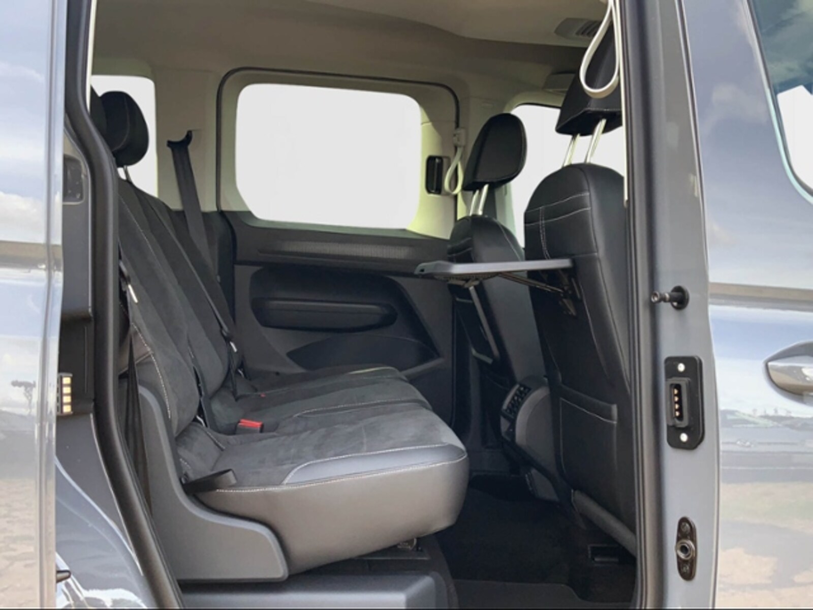 Volkswagen Caddy Kombi – Bild 7