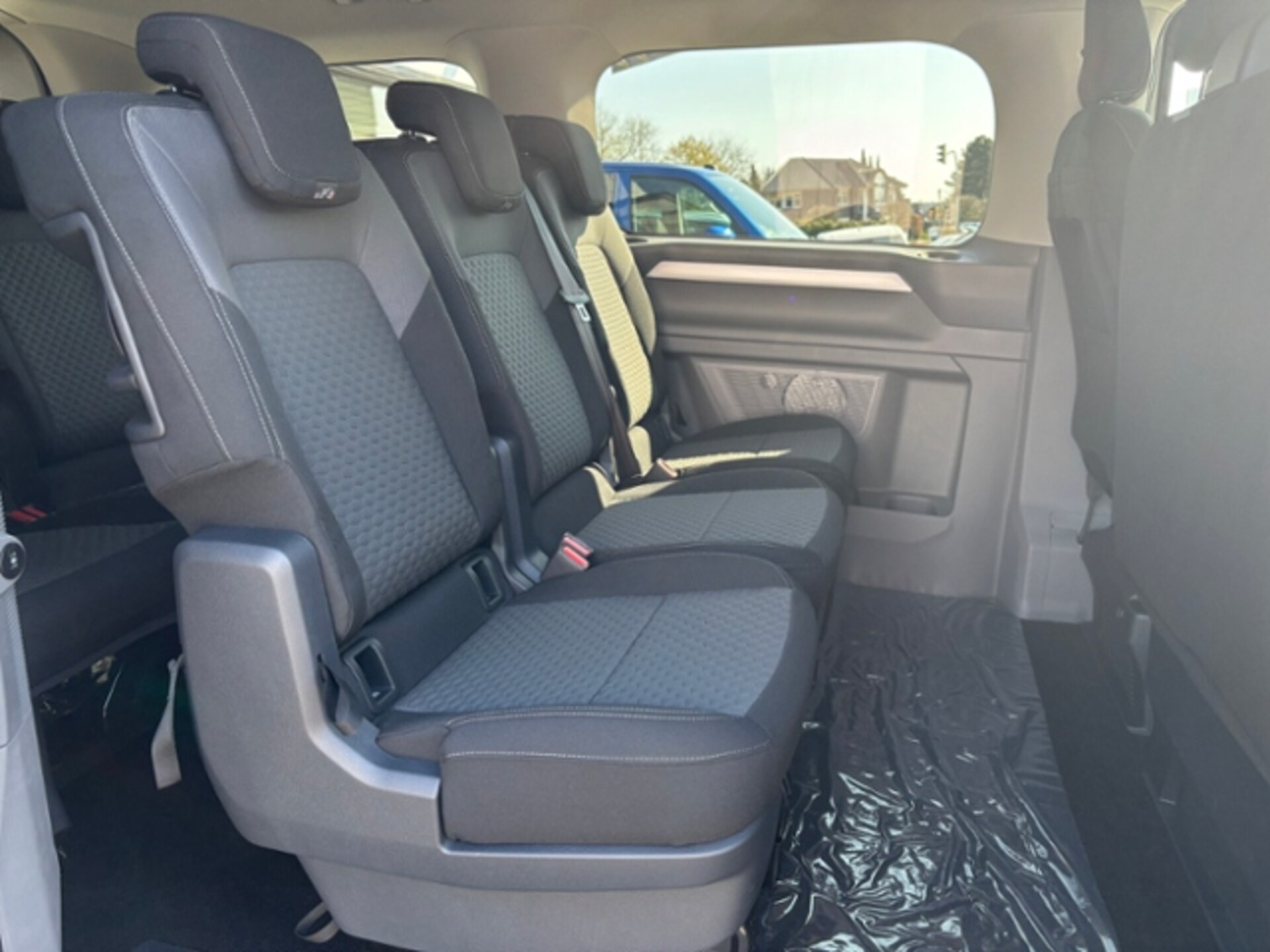 Volkswagen e-Caravelle Life