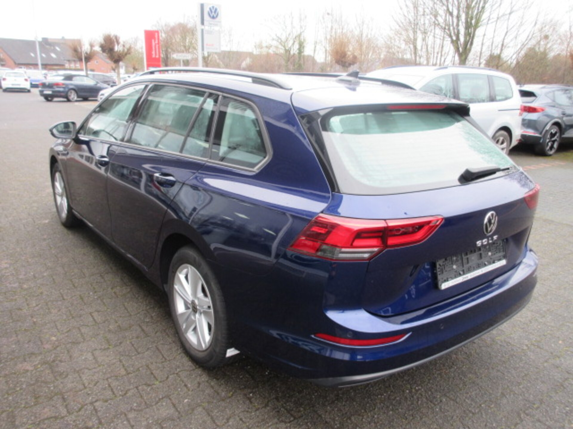 Volkswagen Golf Variant Life