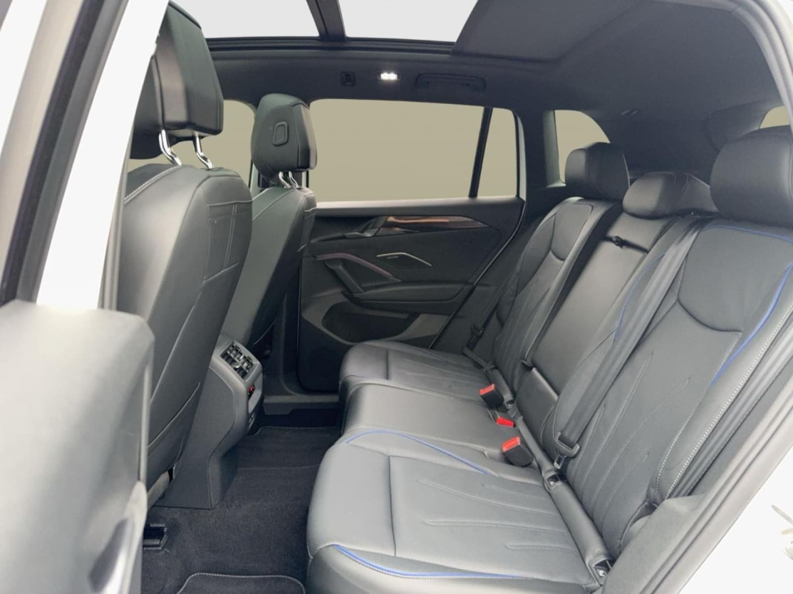 Volkswagen Tiguan – Bild 13