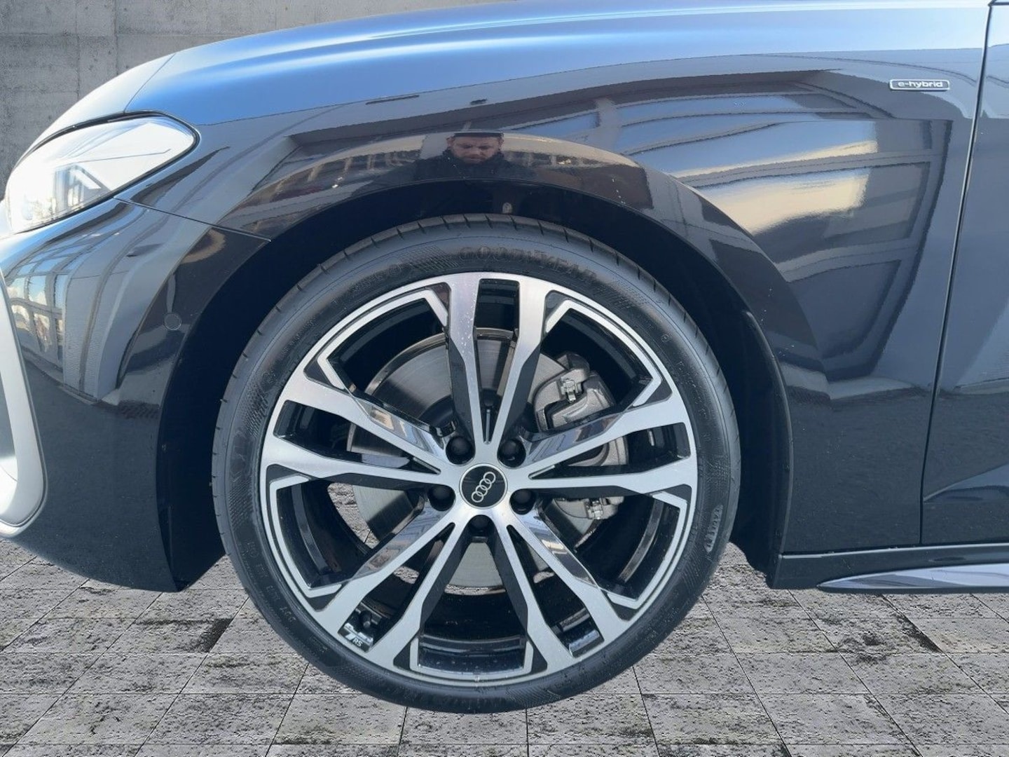 Bild über Audi A5 Limousine e-hybrid e-hybrid quattro 220 kW S tronic - für weitere Informationen kontaktieren Sie den Audi Partner