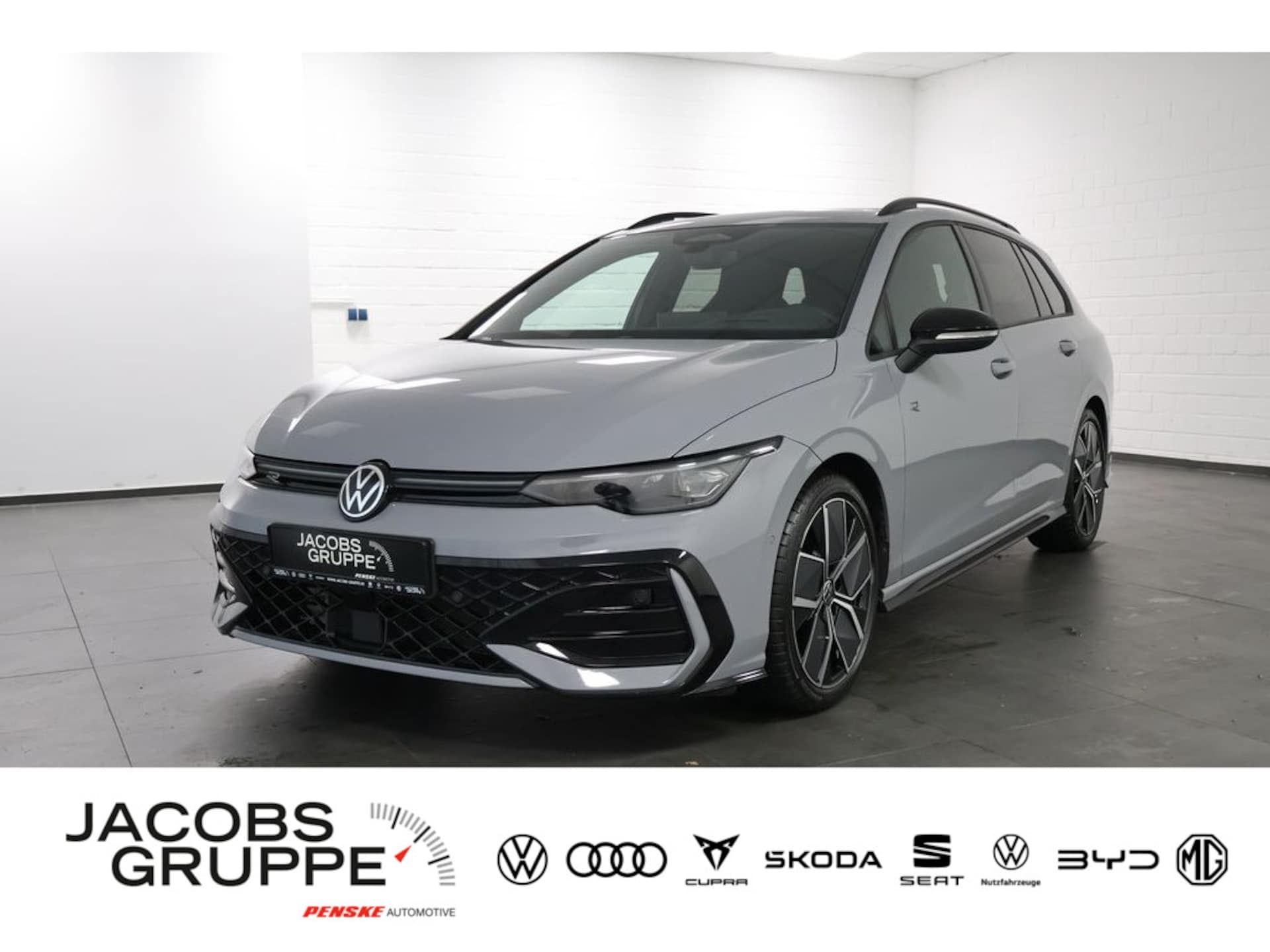 Volkswagen Golf Variant — Volkswagen Golf Variant Golf VIII Variant 1.5 eTSI R-Line "Black Style"
