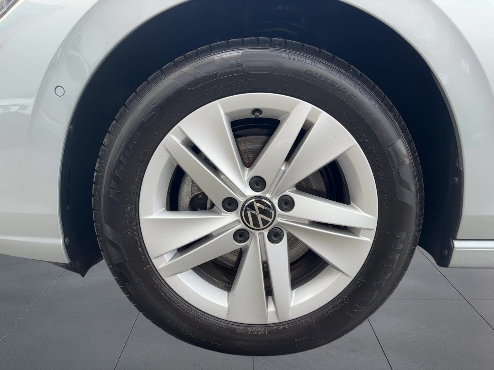 Volkswagen Golf Life