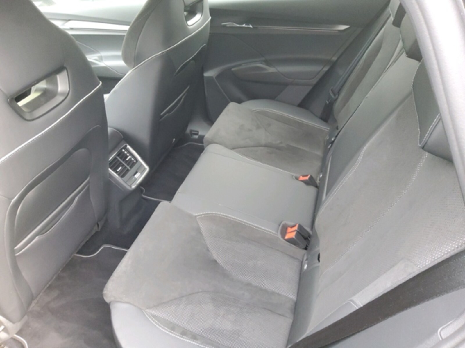 Škoda Enyaq – Bild 8