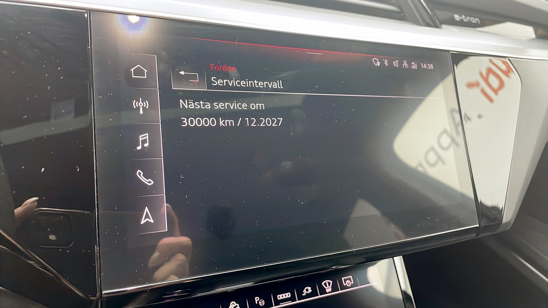 Bild som visar&nbsp;Audi Q8 Sportback e-tron&nbsp;Q8 Sportback 55 e-tron quattro S line 300,00 kW - för mer information kontakta din Audi Partner