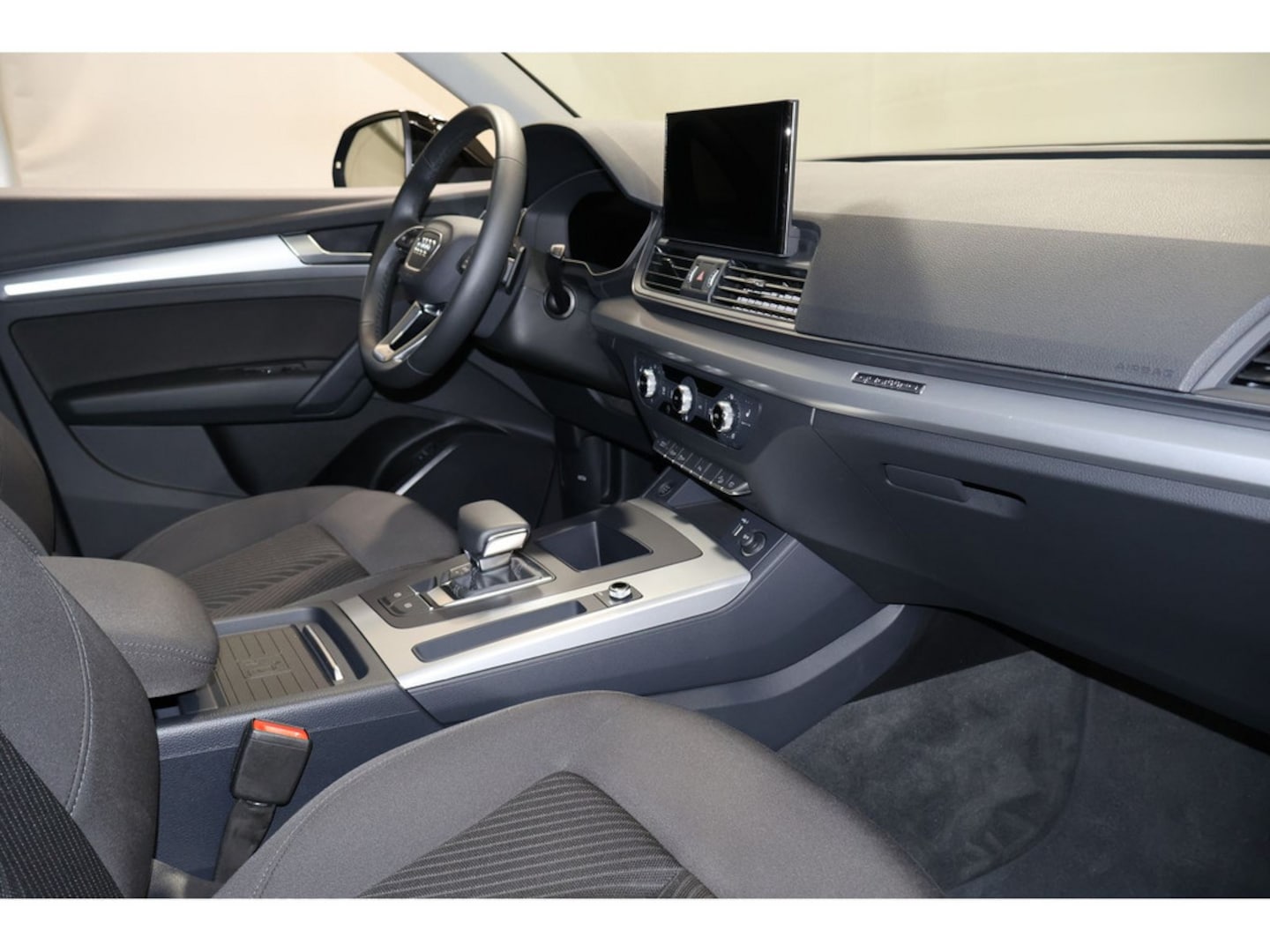 Bild über Audi Q5 Sportback 40 TDI quattro S tronic - für weitere Informationen kontaktieren Sie den Audi Partner