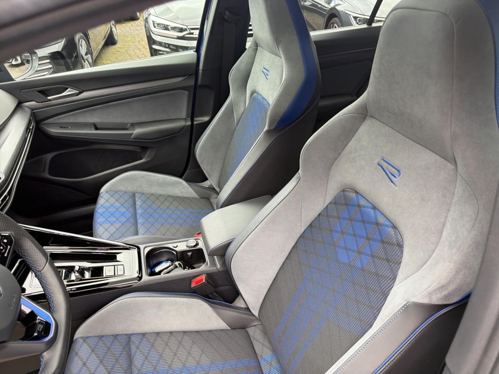 Volkswagen Golf R