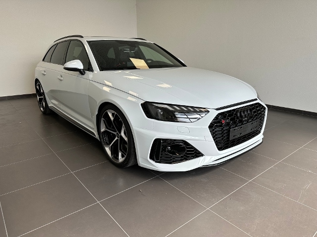 Image about Audi RS 4 Avant TFSI quattro tiptronic