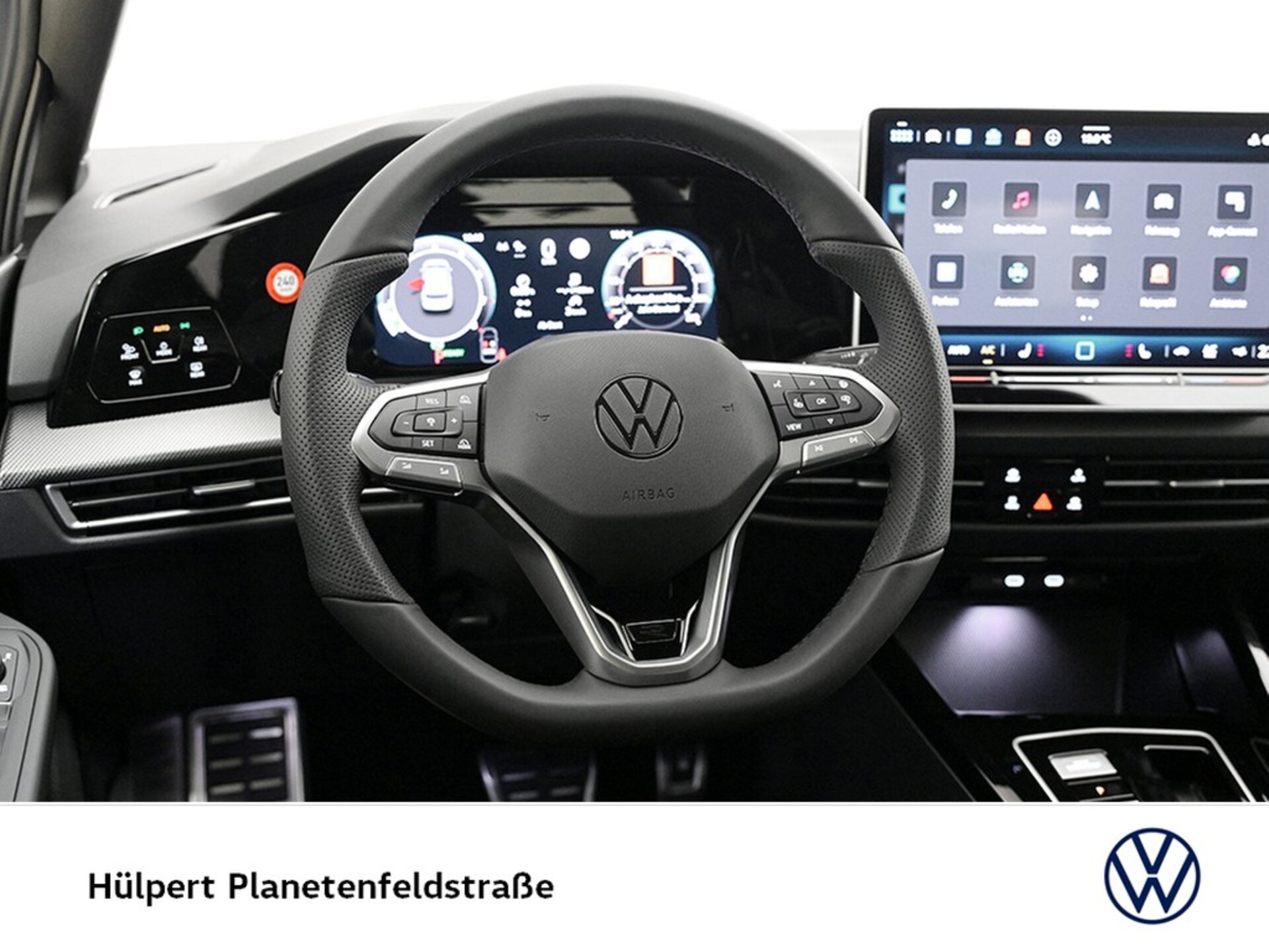 Volkswagen Golf R-Line