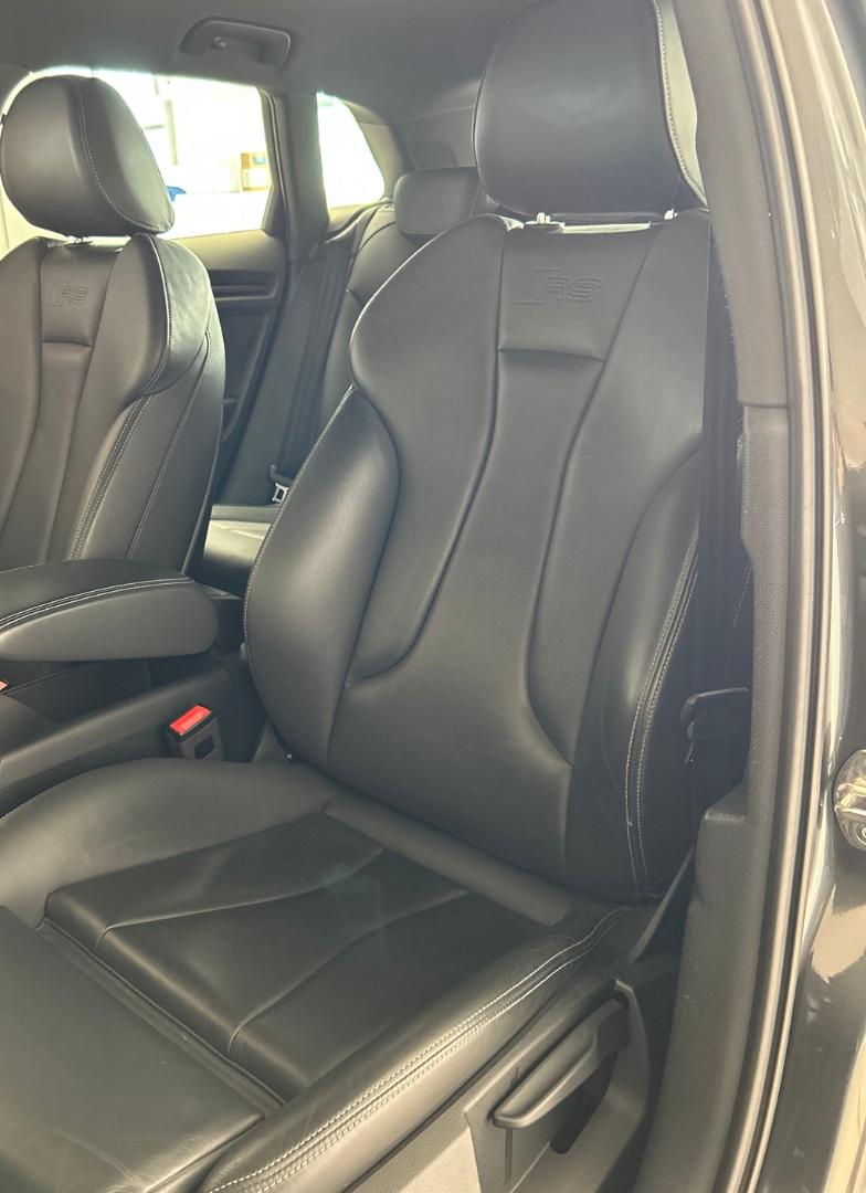 Bild som visar&nbsp;Audi RS 3 Sportback&nbsp;RS 3 Sportback 2.5 TFSI quattro 400 hk S tronic - för mer information kontakta din Audi Partner