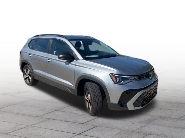 2025 Volkswagen Taos 1.5T S 4Motion's photo