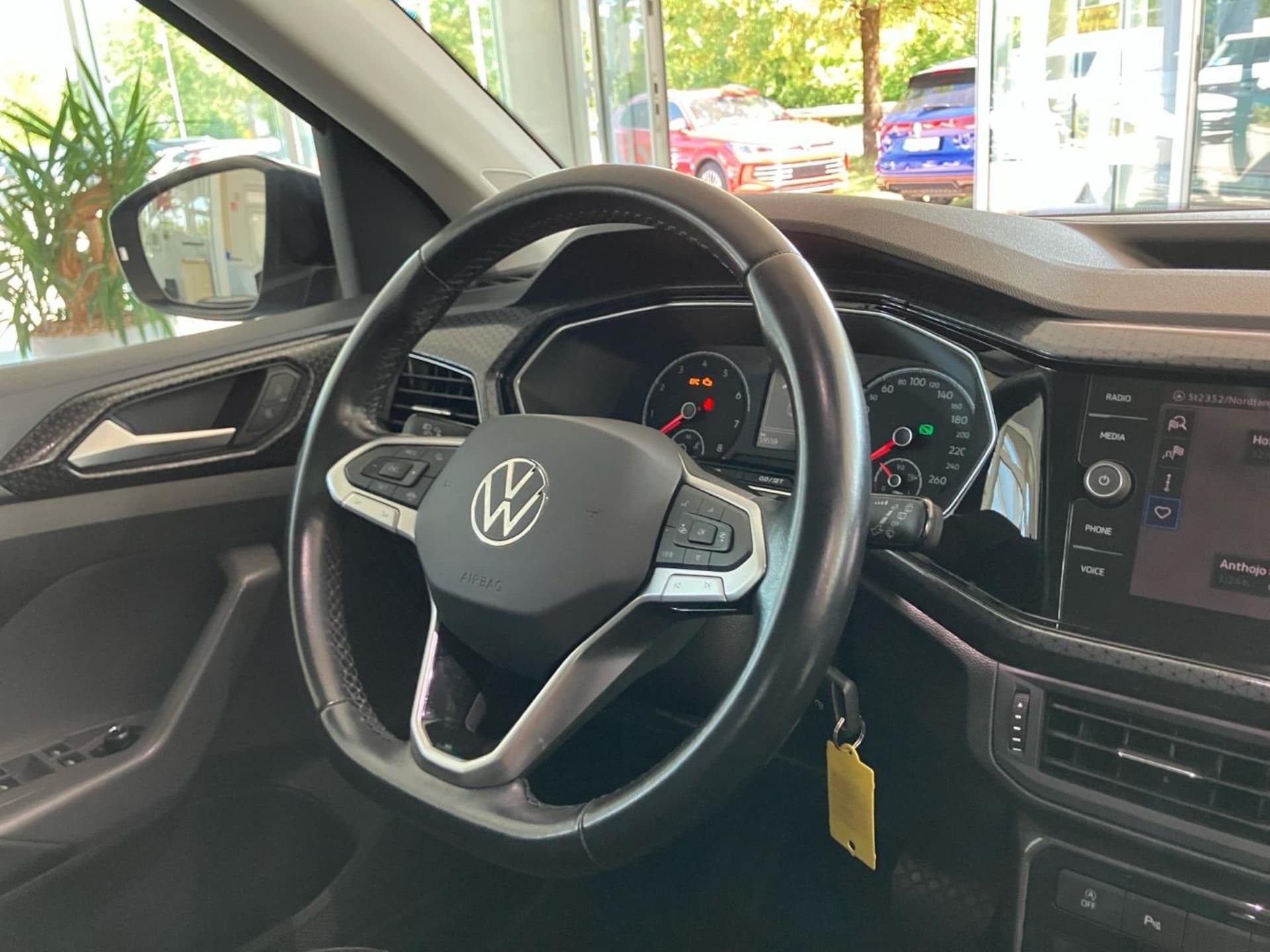 Volkswagen T-Cross Style
