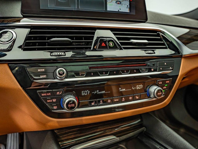 2019 BMW 5 Series 540i - Photo 30