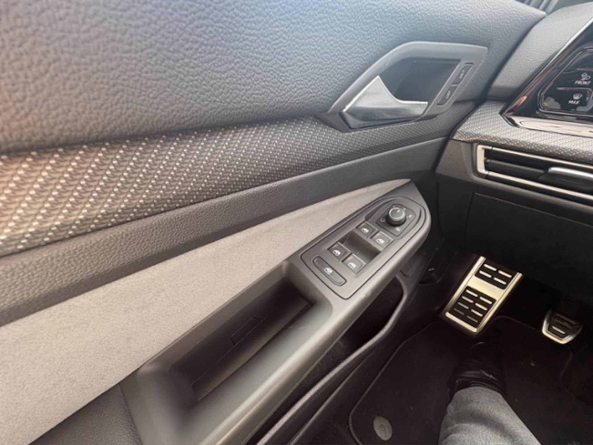 Volkswagen Golf Variant R-Line