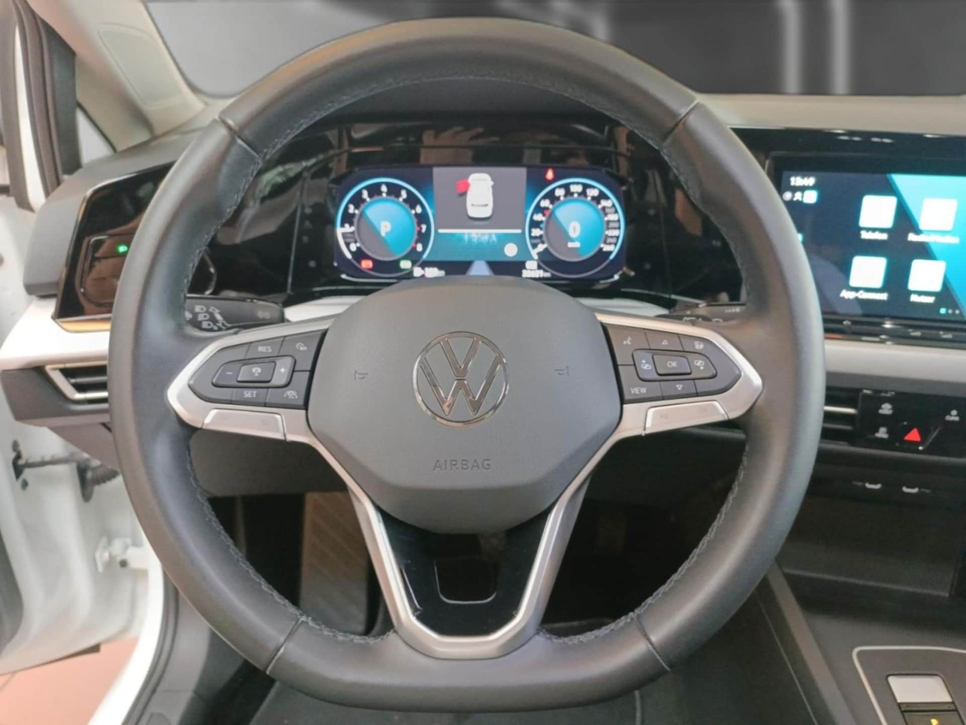 Volkswagen Golf Life
