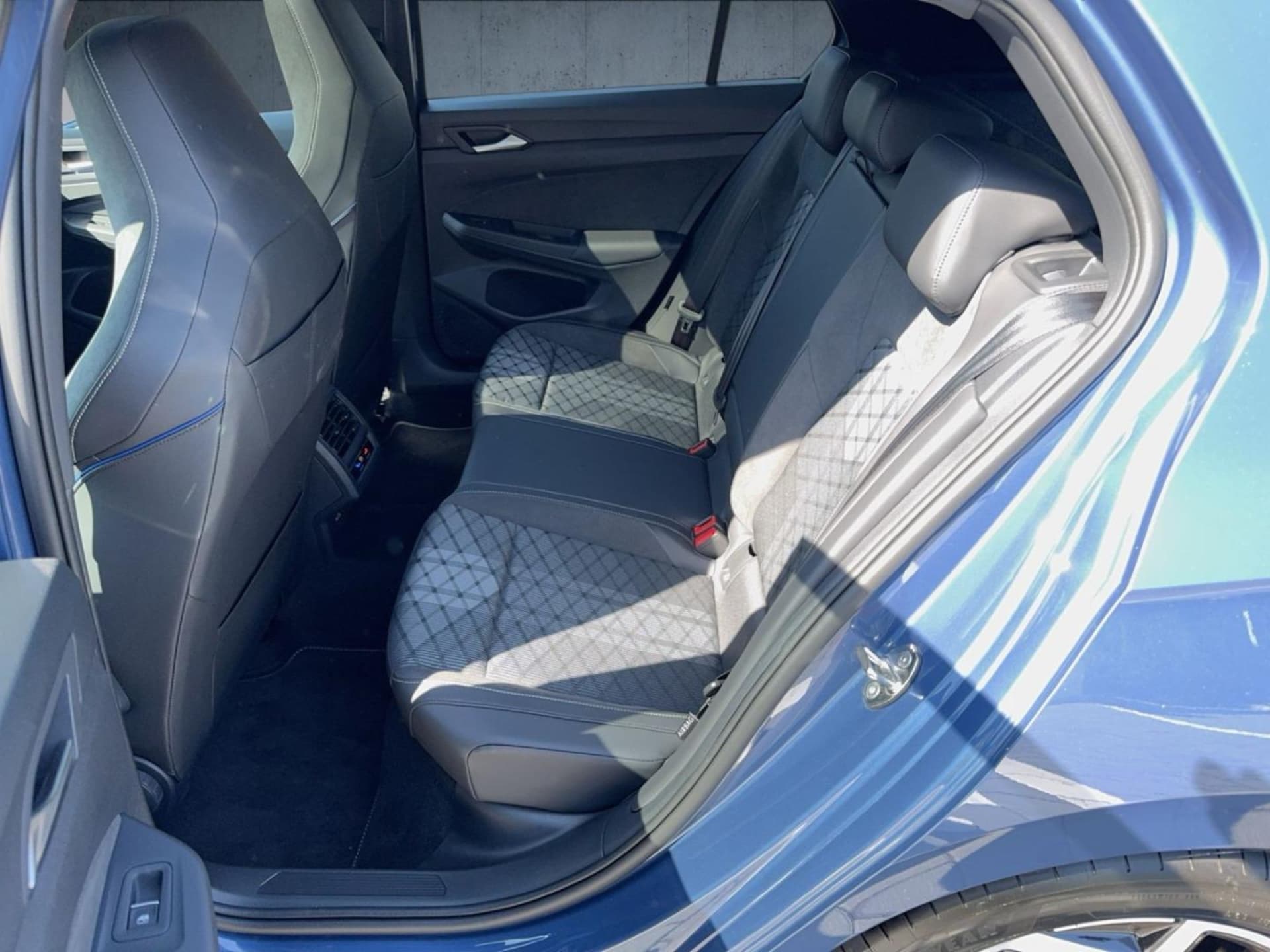 Volkswagen Golf R-Line