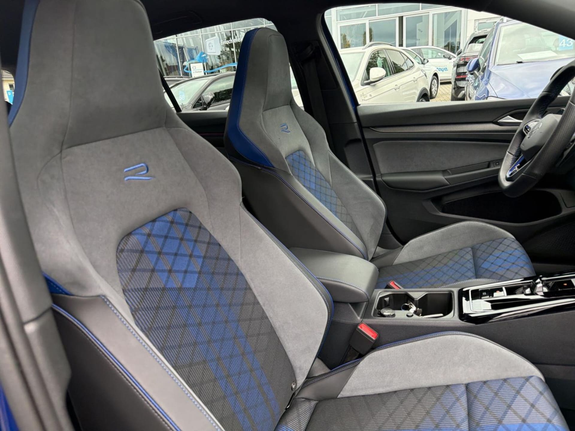 Volkswagen Golf R