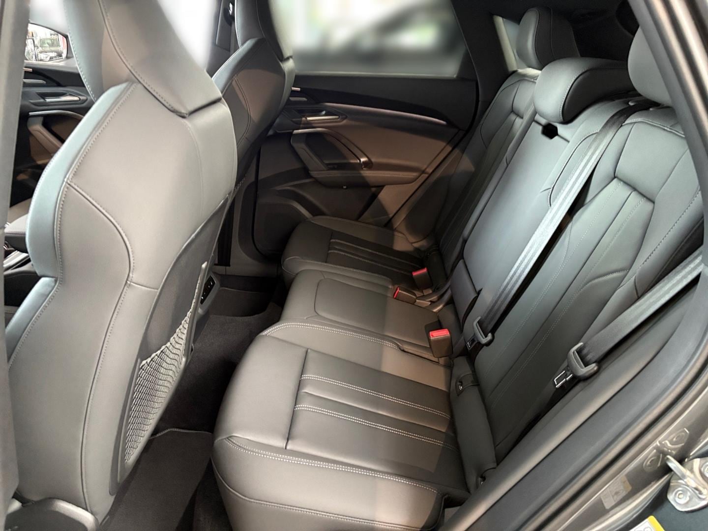 Bild über Audi Q5 Sportback TDI quattro 150 kW S tronic - für weitere Informationen kontaktieren Sie den Audi Partner