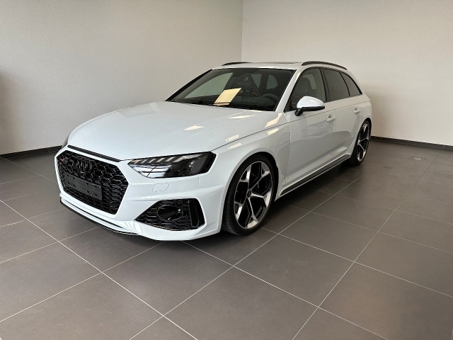 Image about Audi RS 4 Avant TFSI quattro tiptronic