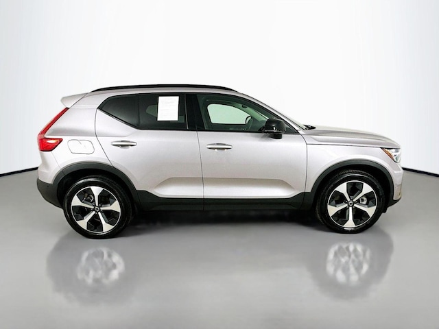 2026 Volvo XC40