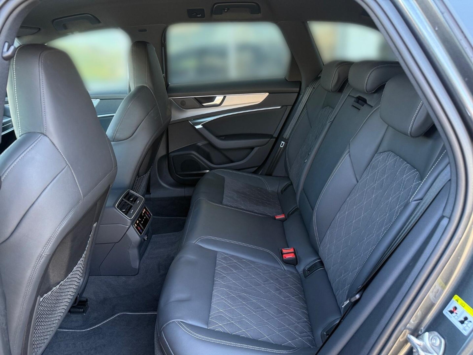 Audi S6 Avant