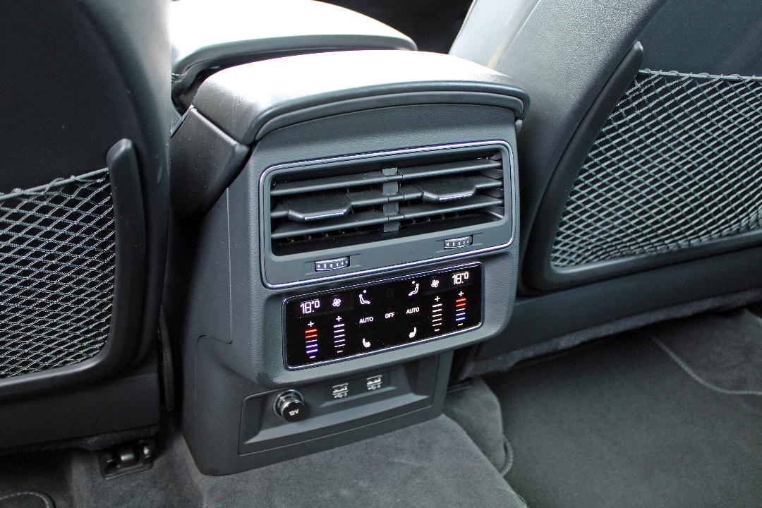 Image about Audi SQ7 TDI quattro tiptronic