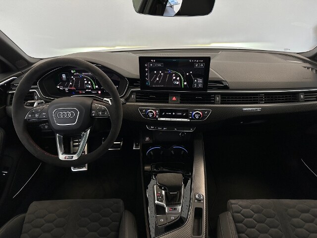Image about Audi RS 4 Avant TFSI quattro tiptronic