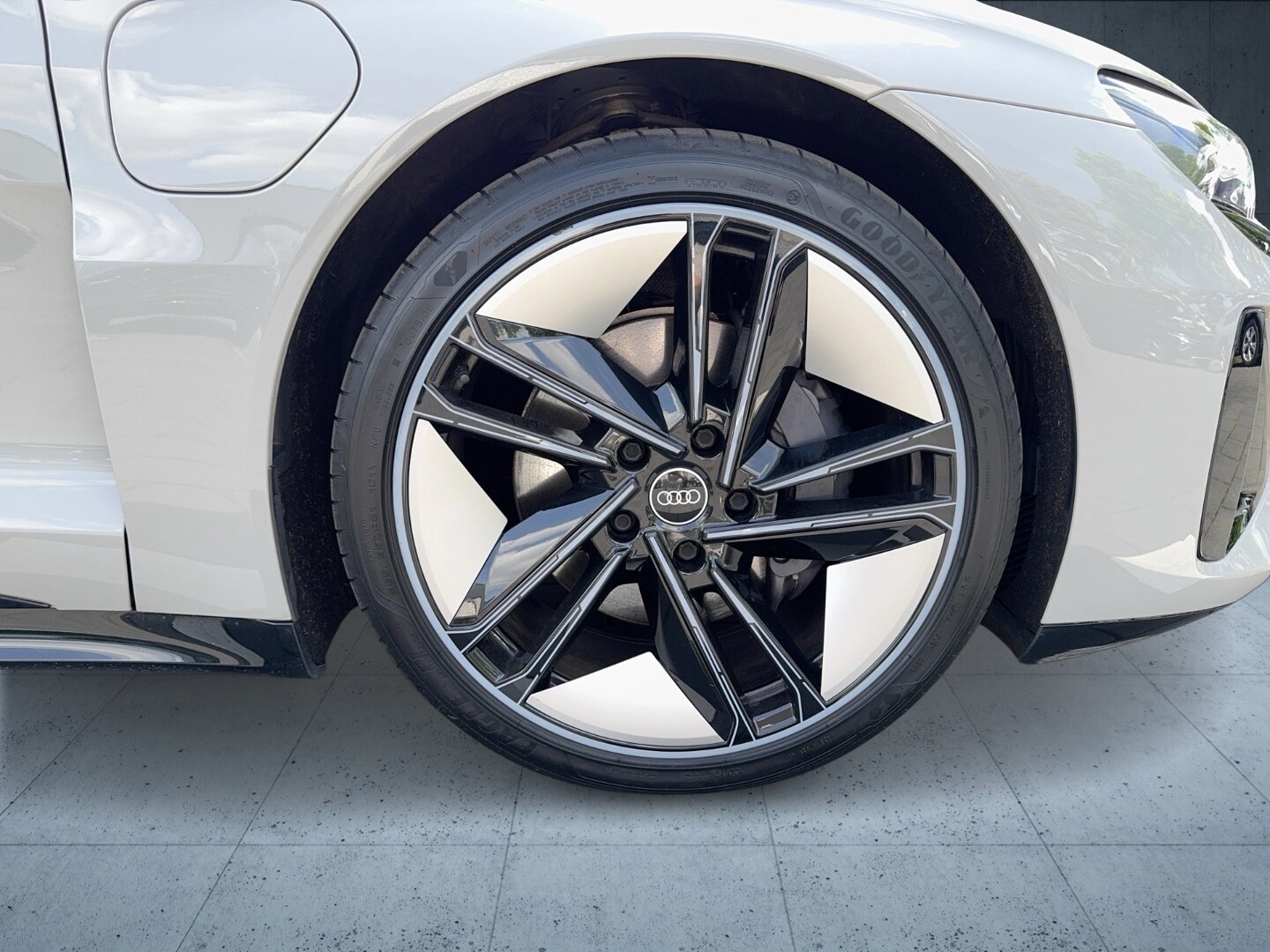 Image about Audi e-tron GT e-tron quattro