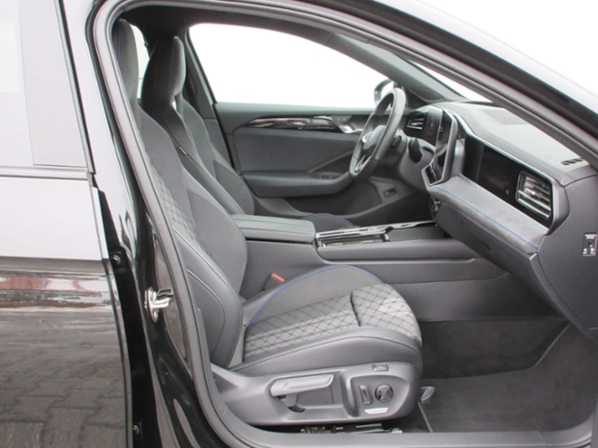 Volkswagen Passat R-Line
