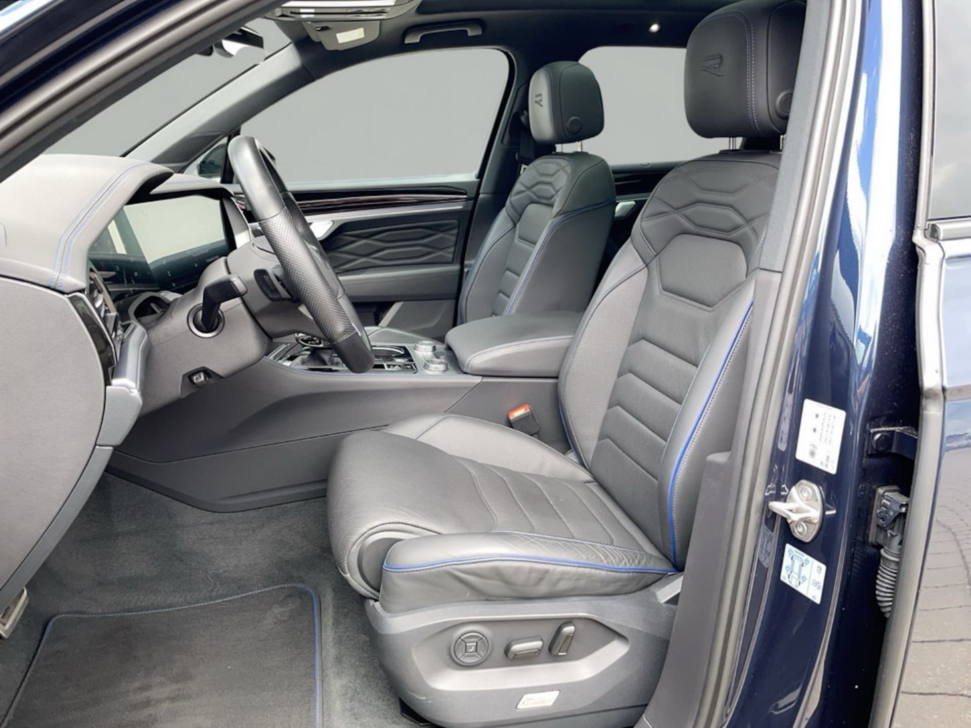 Volkswagen Touareg R