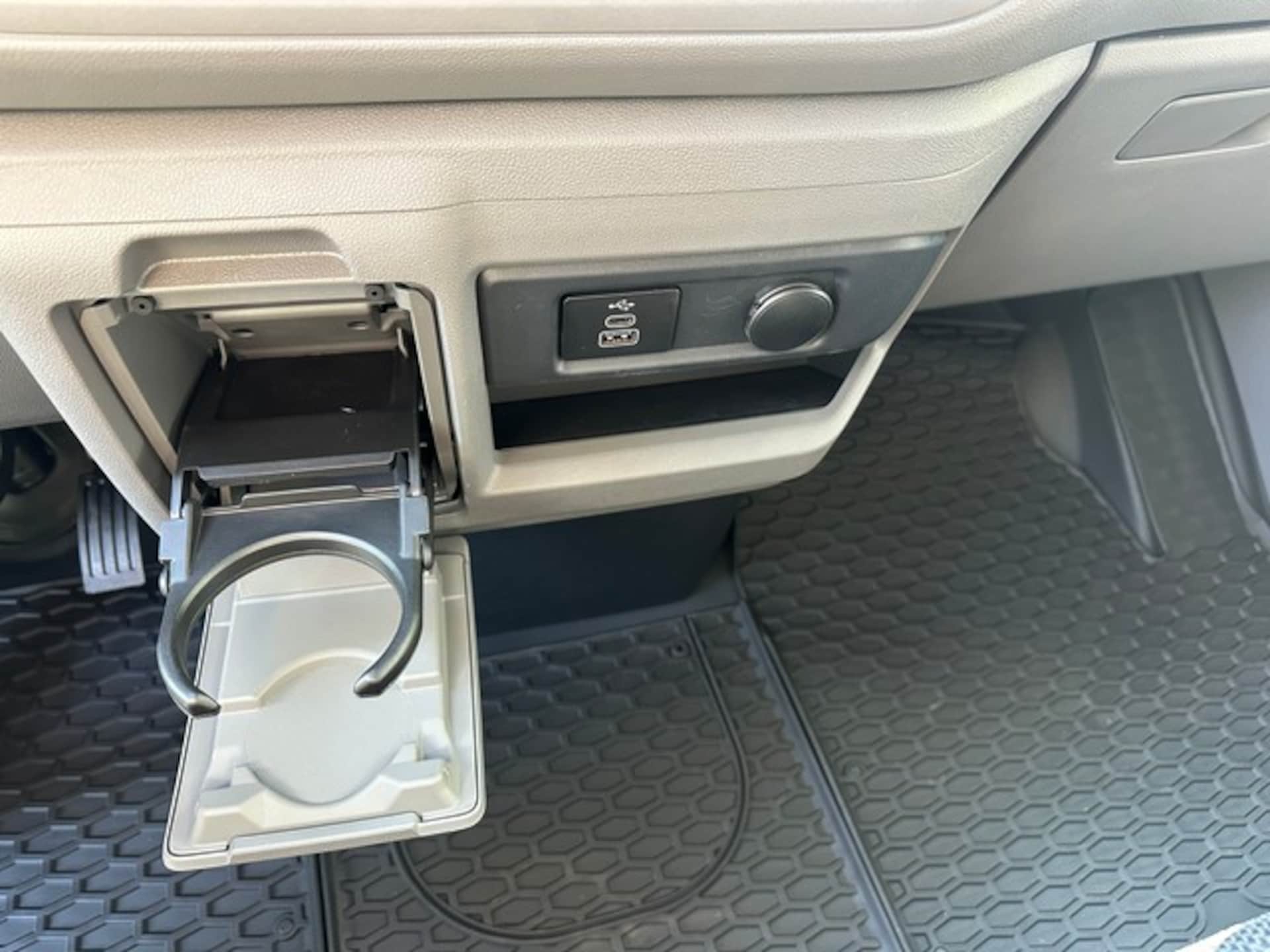 Volkswagen Transporter Kasten kurzer Radstand